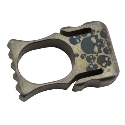 Maxknives TIKNU9SK Impact tool en titane anodisé motif skull